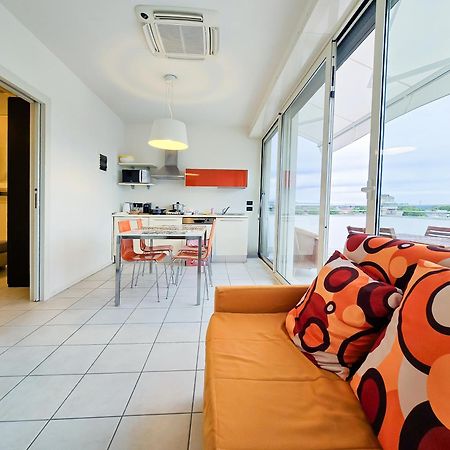 Hotel Avana Fronte Mare Риччоне Экстерьер фото