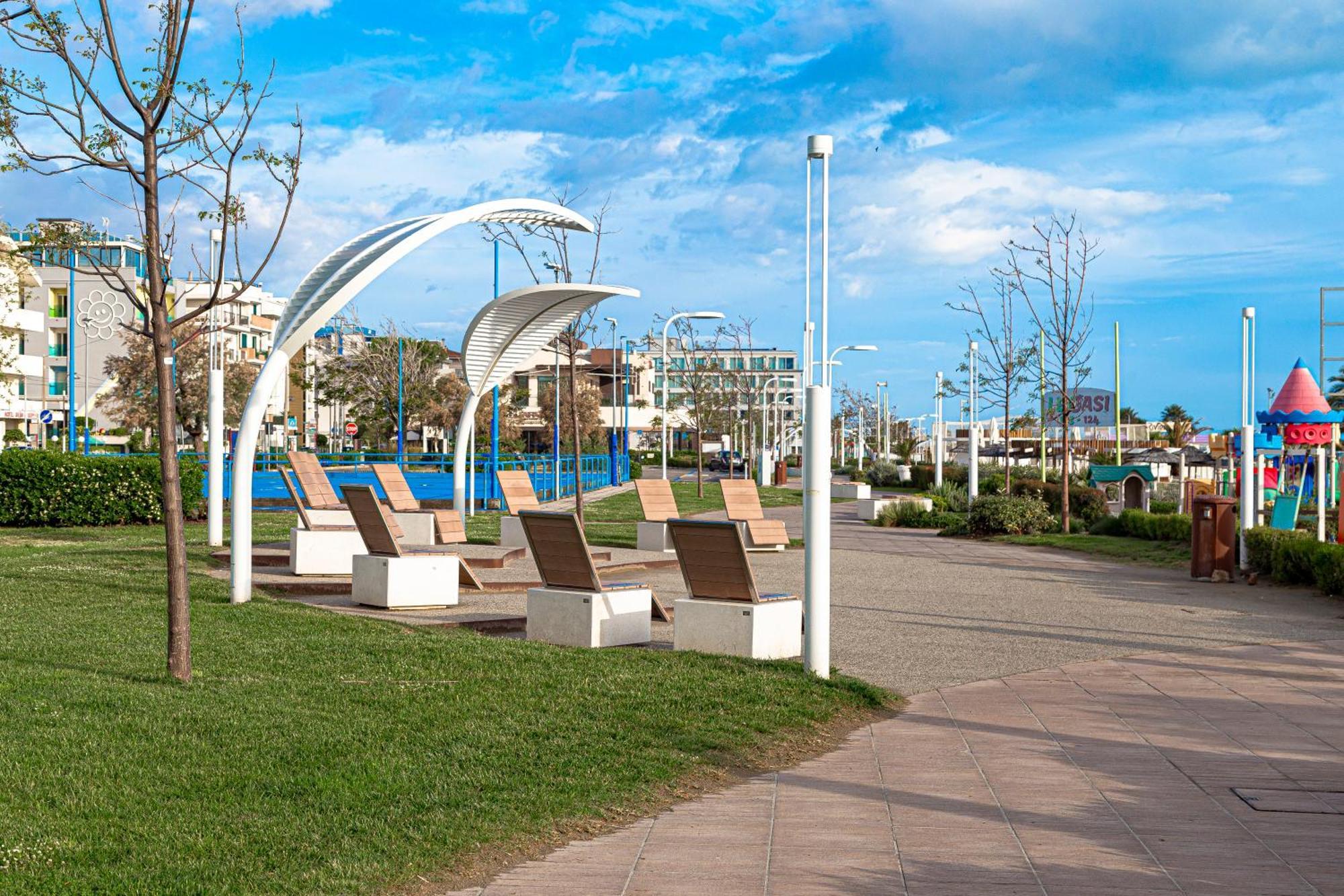 Hotel Avana Fronte Mare Риччоне Экстерьер фото