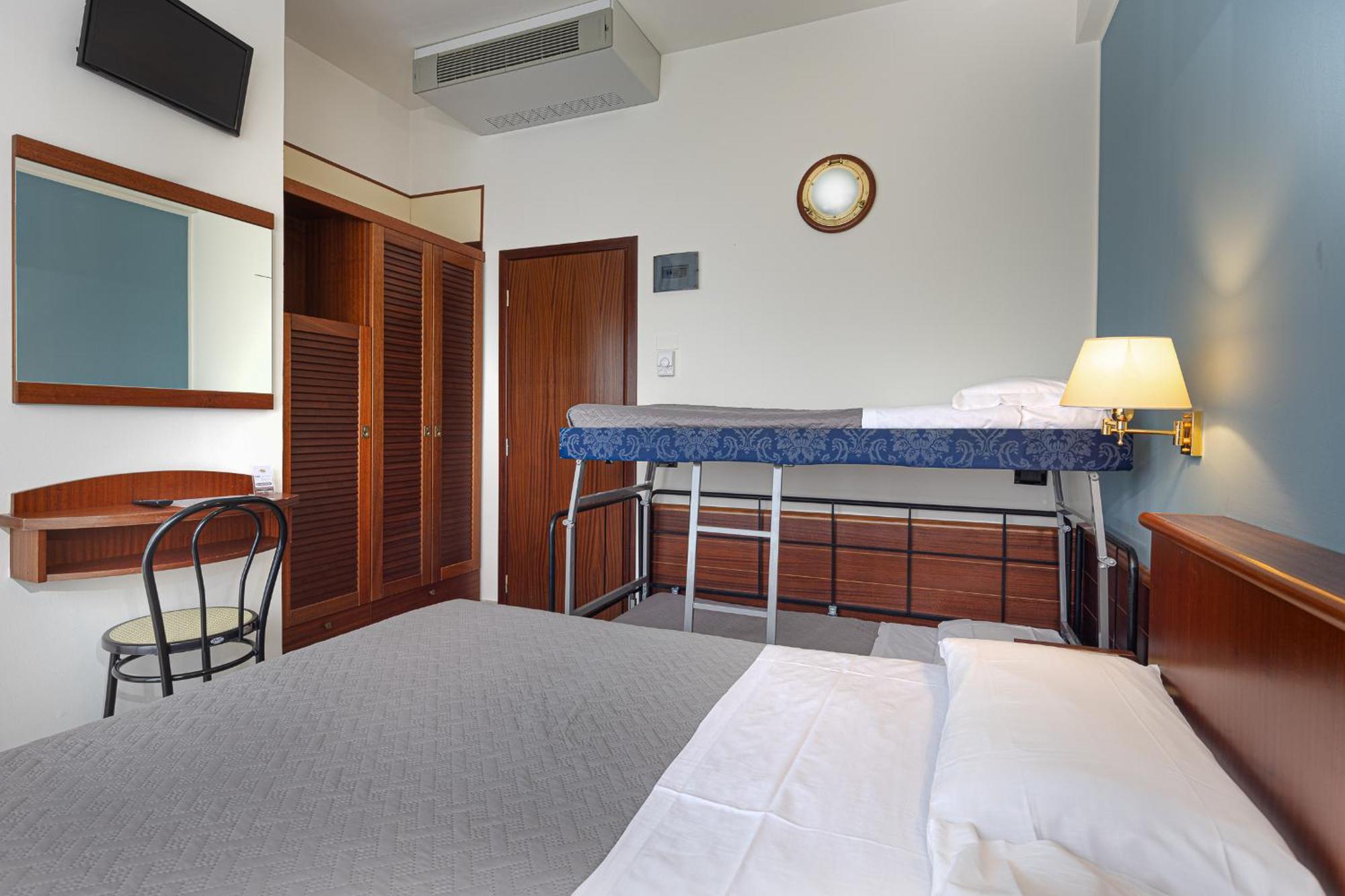 Hotel Avana Fronte Mare Риччоне Экстерьер фото