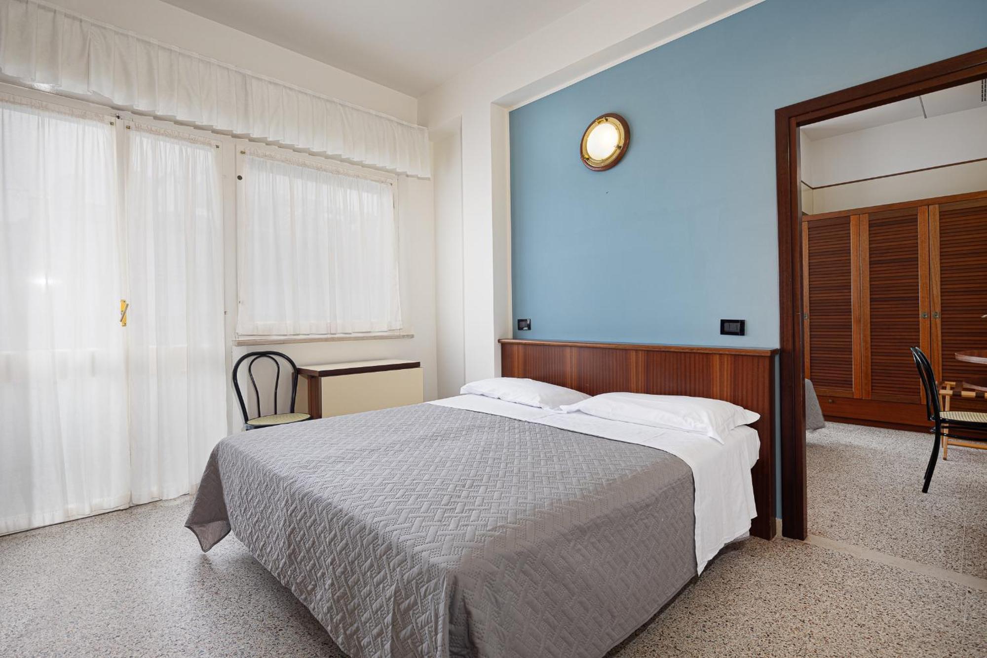 Hotel Avana Fronte Mare Риччоне Экстерьер фото