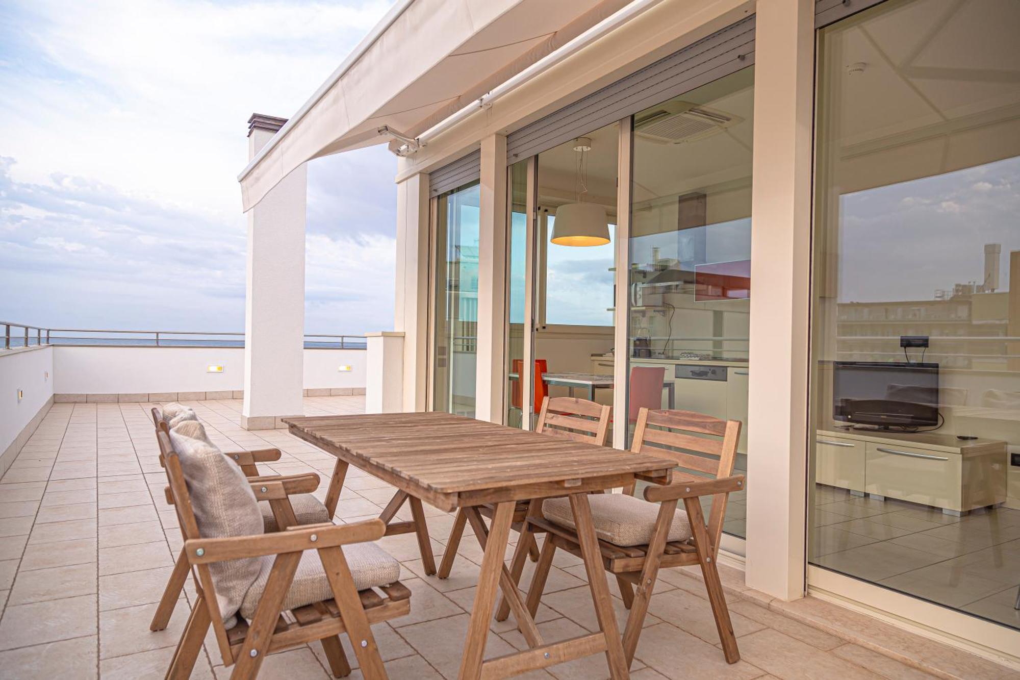 Hotel Avana Fronte Mare Риччоне Экстерьер фото