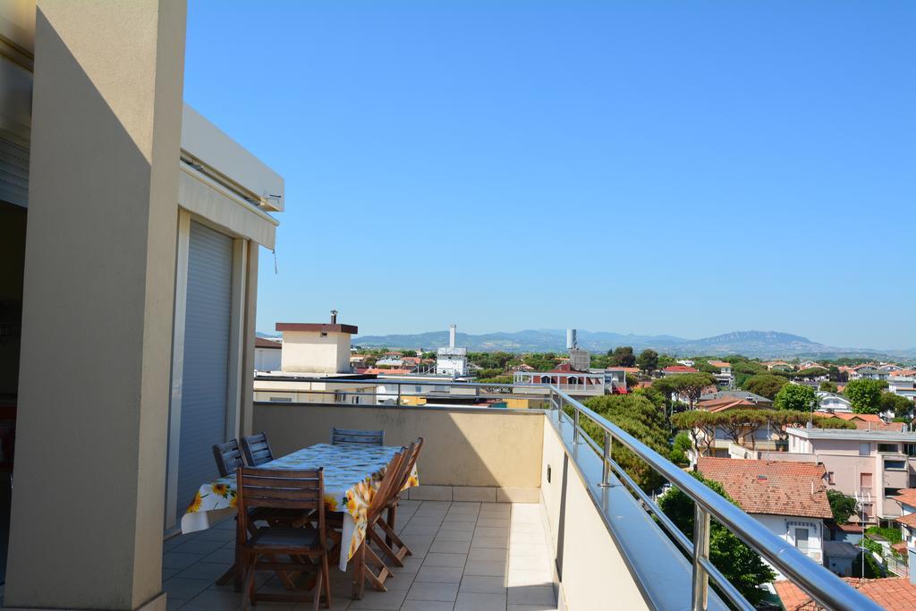 Hotel Avana Fronte Mare Риччоне Экстерьер фото