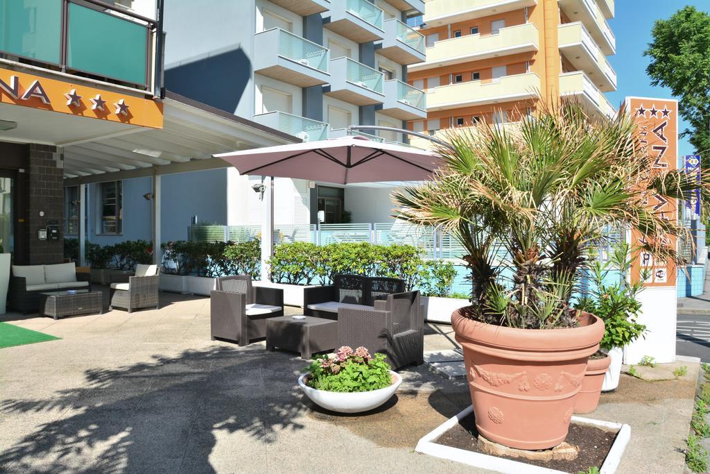 Hotel Avana Fronte Mare Риччоне Экстерьер фото