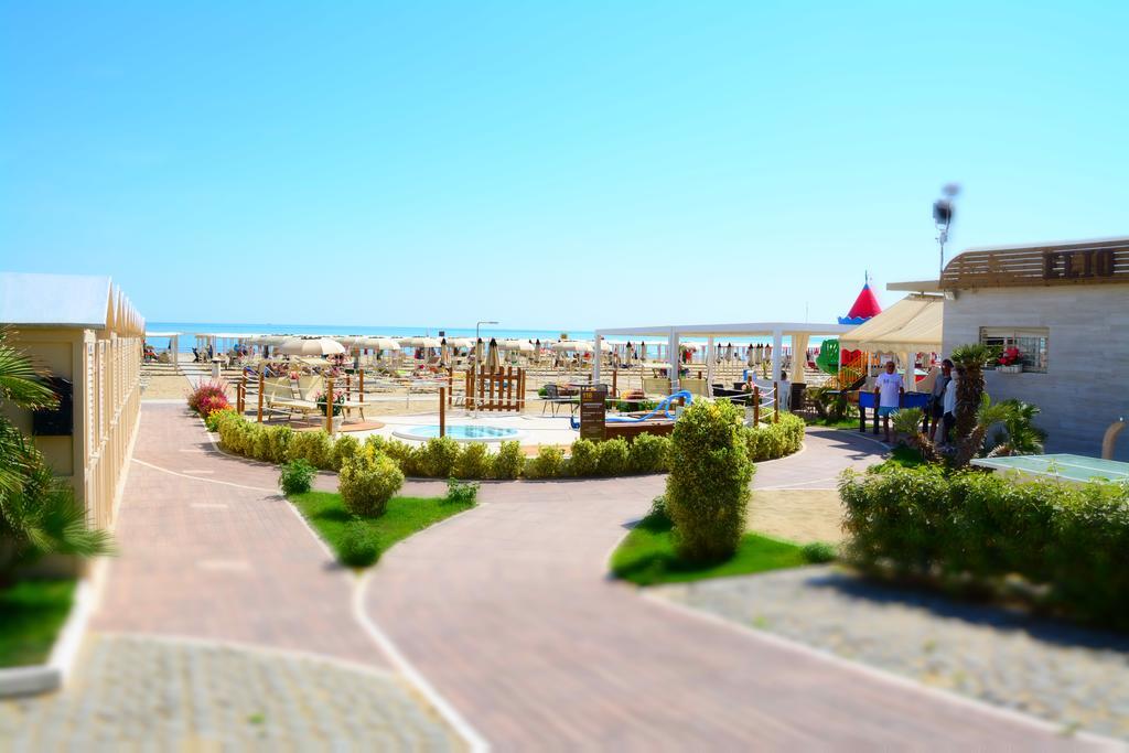 Hotel Avana Fronte Mare Риччоне Экстерьер фото
